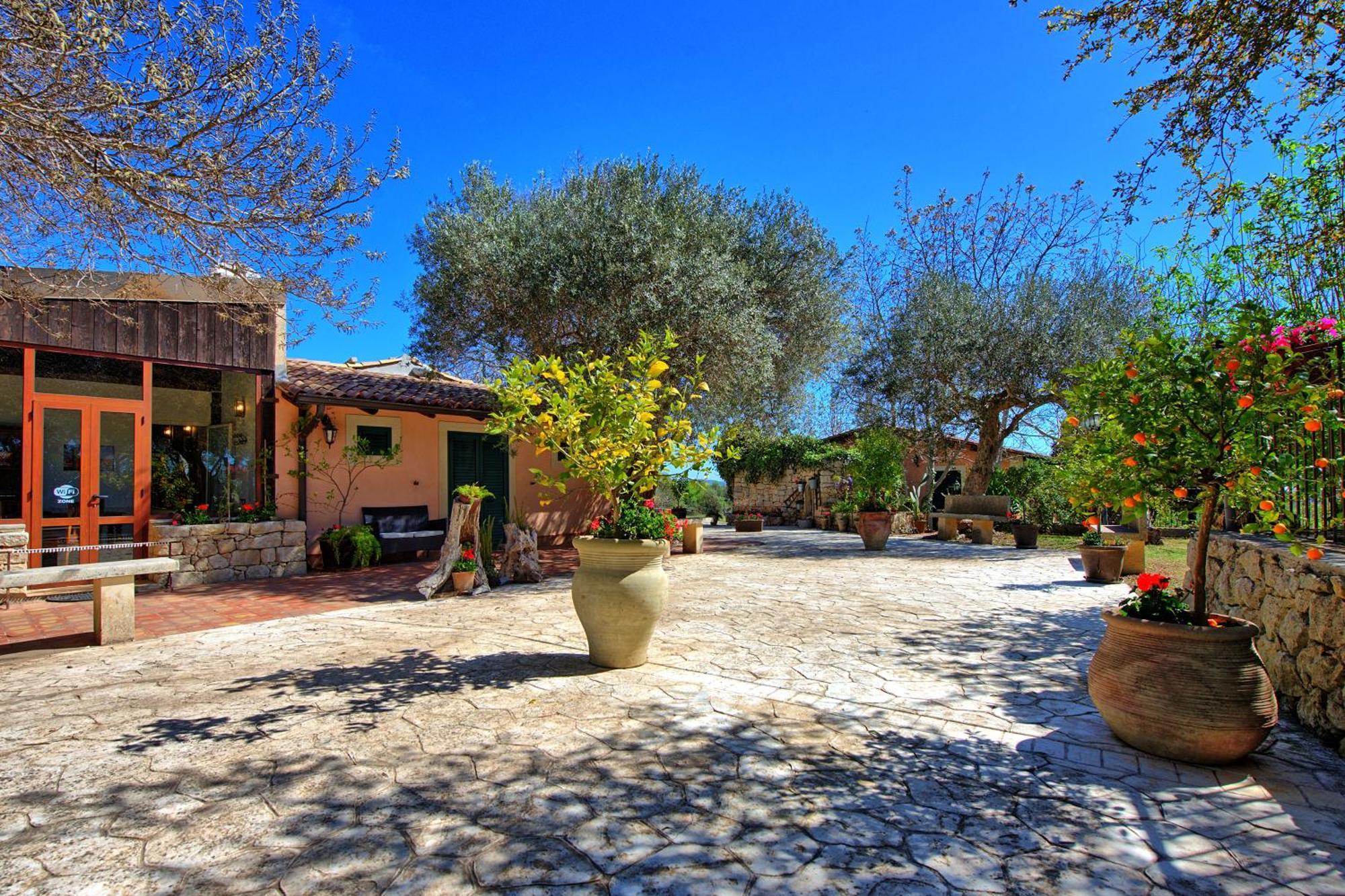 Villa Maddalena By Posarellivillas Palazzolo Acreide Bagian luar foto