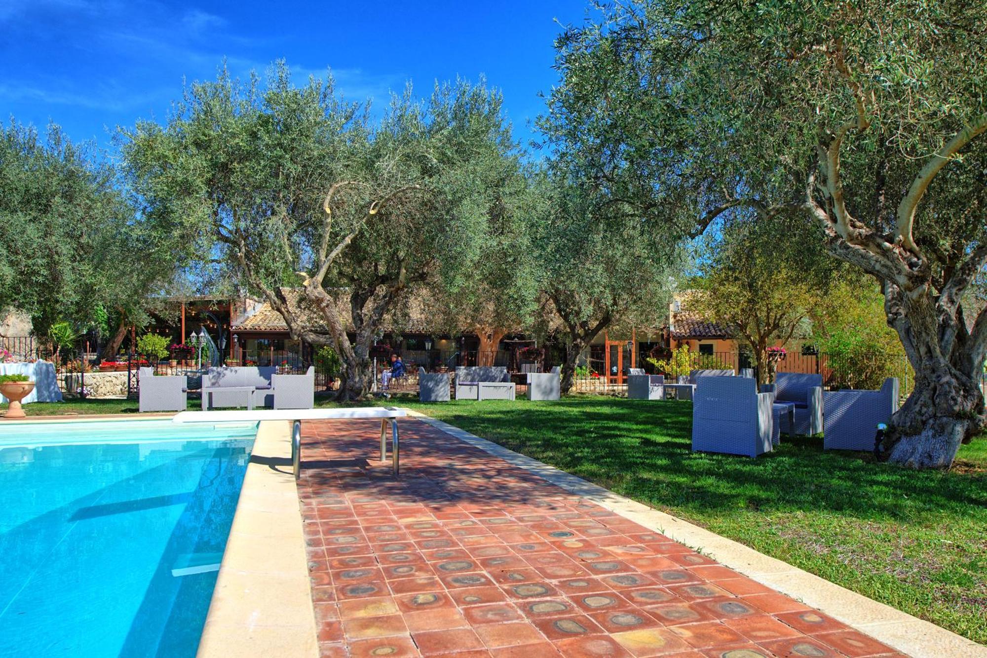 Villa Maddalena By Posarellivillas Palazzolo Acreide Bagian luar foto
