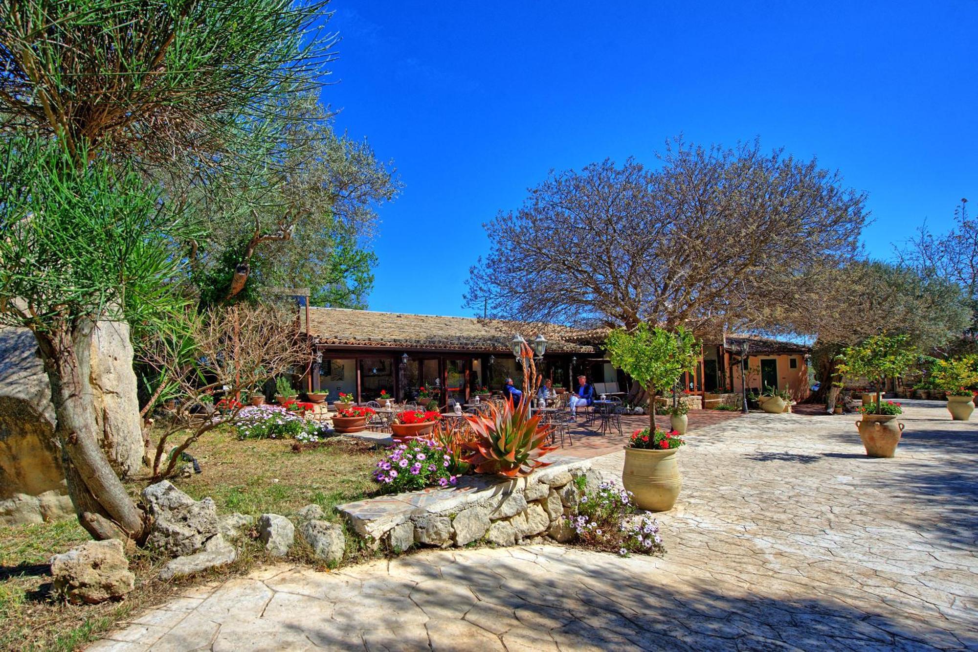 Villa Maddalena By Posarellivillas Palazzolo Acreide Bagian luar foto