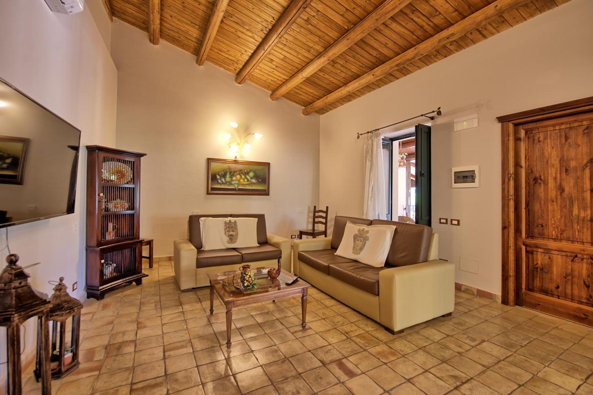 Villa Maddalena By Posarellivillas Palazzolo Acreide Bagian luar foto